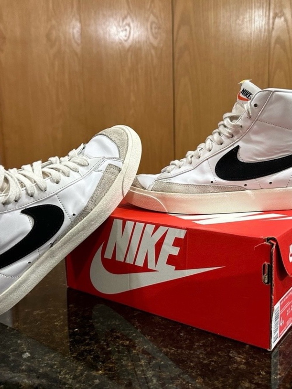 Nike Blazer Mid ‘77, White High-Top Sneakers/ Size 8.5 Men’s